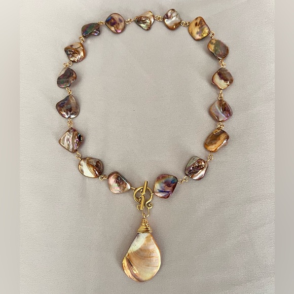 Gold Aurora Borealis Mother of Pearl Nuggets Statement Necklace - Picture 3 of 5
